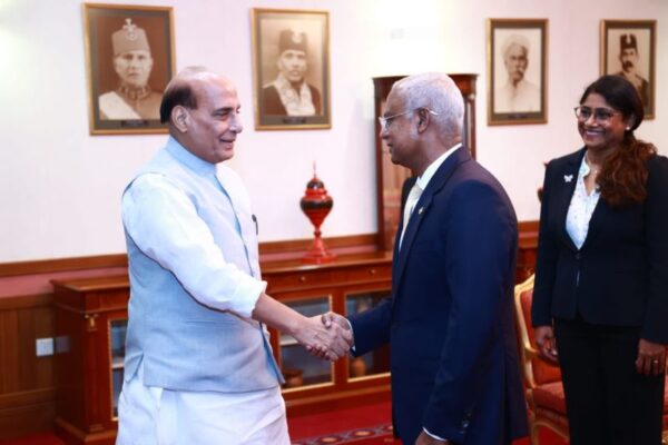 India's Defence Minister and Maldives President